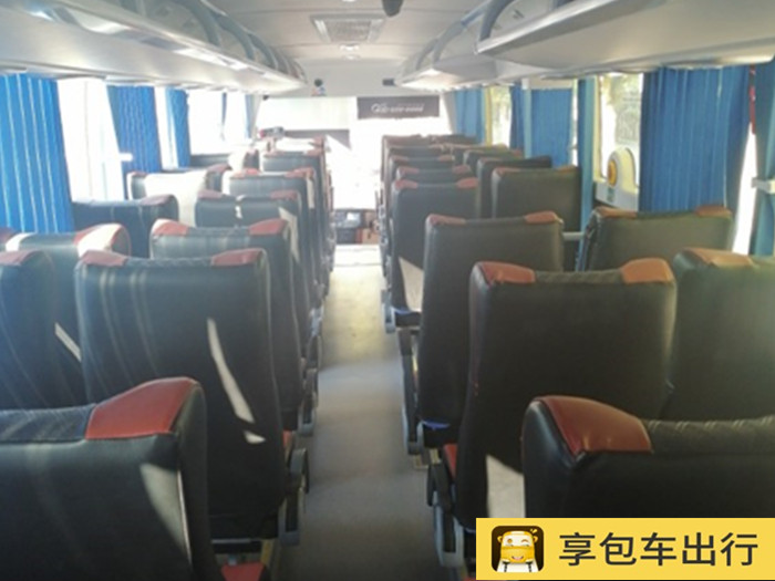 55座宇通客车大巴车(可坐乘客55人)