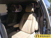 6座别克小型商务车