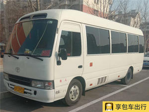18座丰田中巴车（可坐乘客18人）