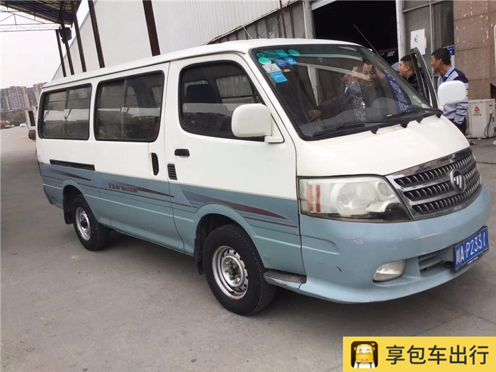 12座福田大型商务车（可坐乘客12人）