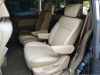 6座别克GL8 陆尊小型商务车